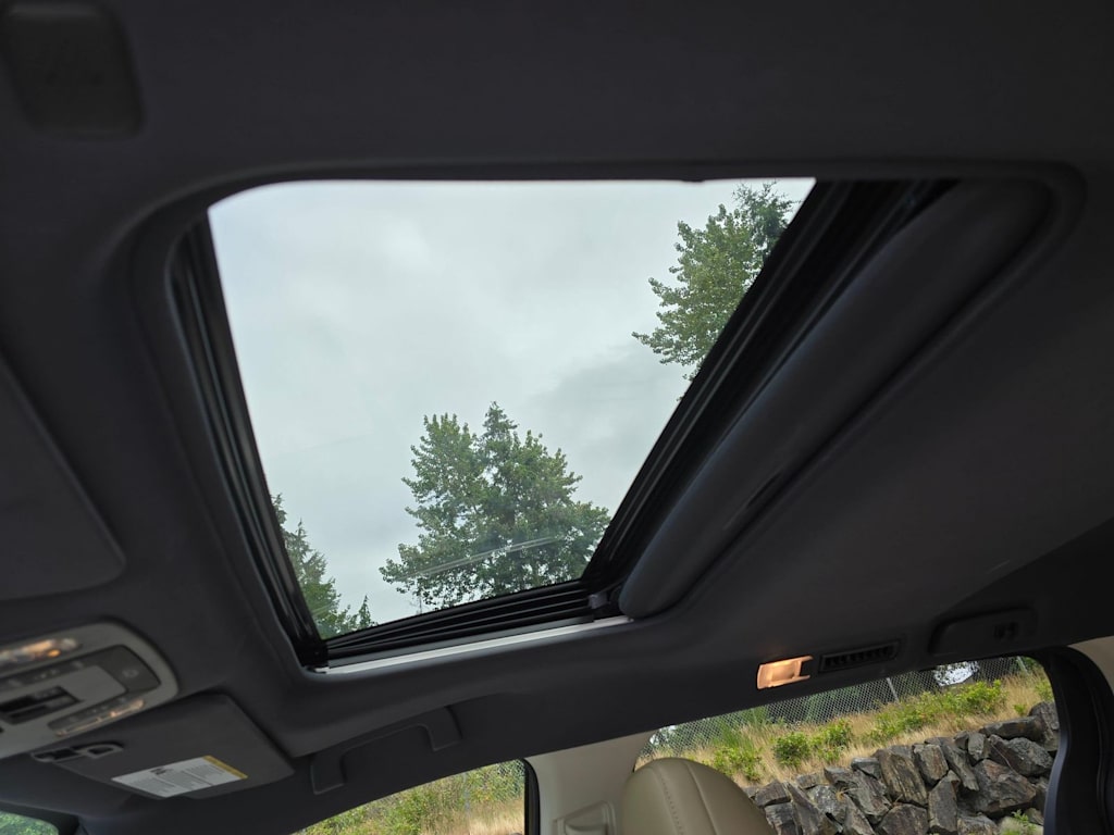 Thumbnail: 2021 Toyota Sienna - 28