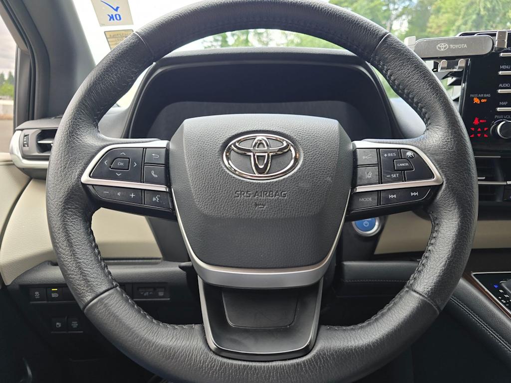 Thumbnail: 2021 Toyota Sienna - 14
