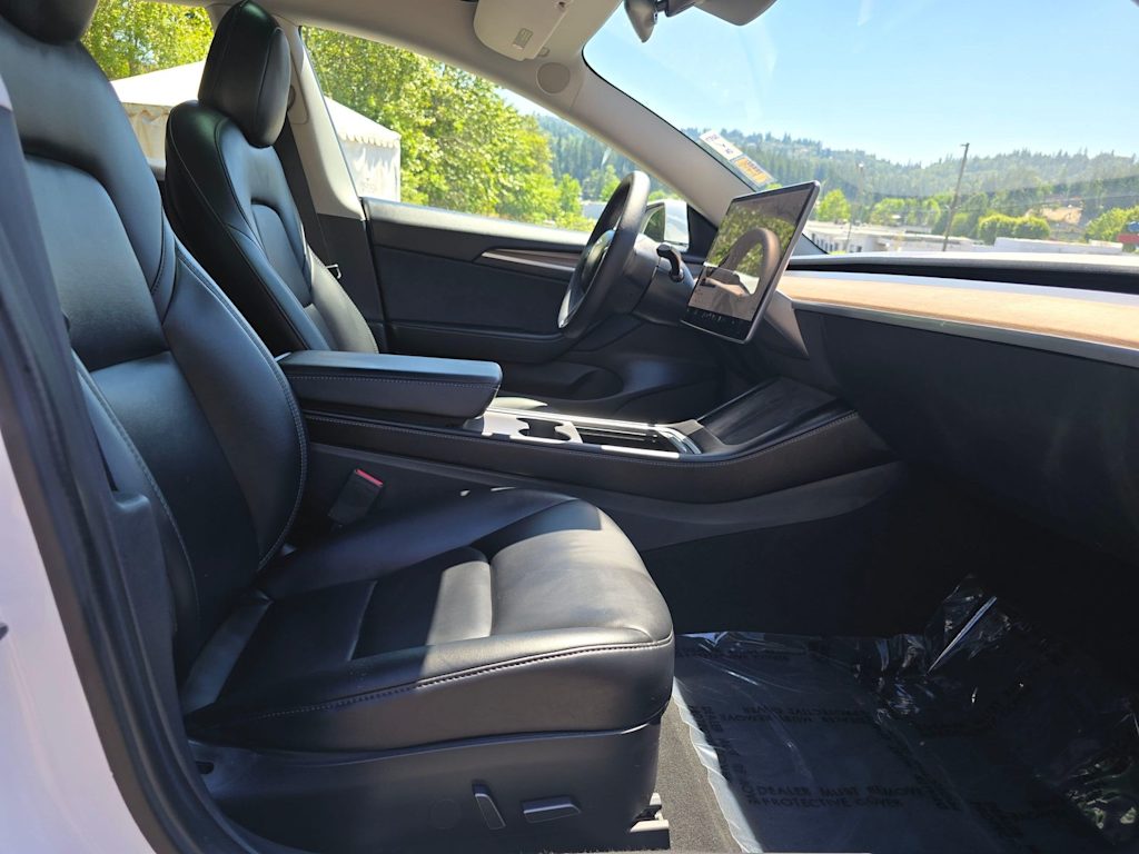 Thumbnail: 2021 Tesla Model 3 - 11