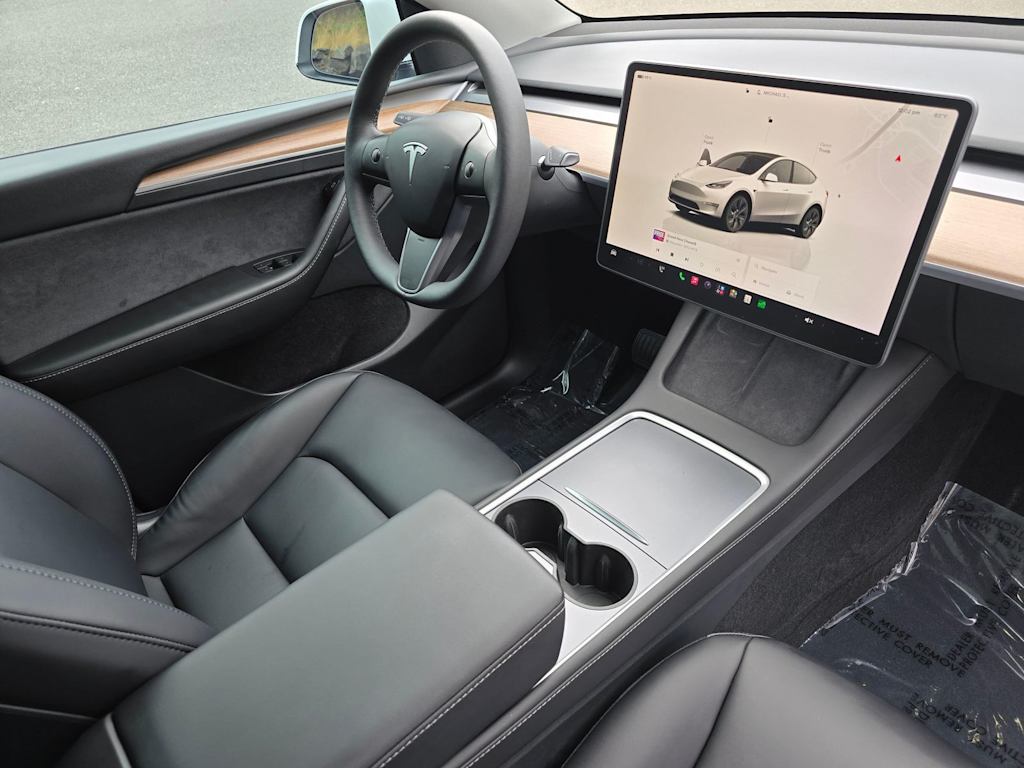 Thumbnail: 2023 Tesla Model Y - 13