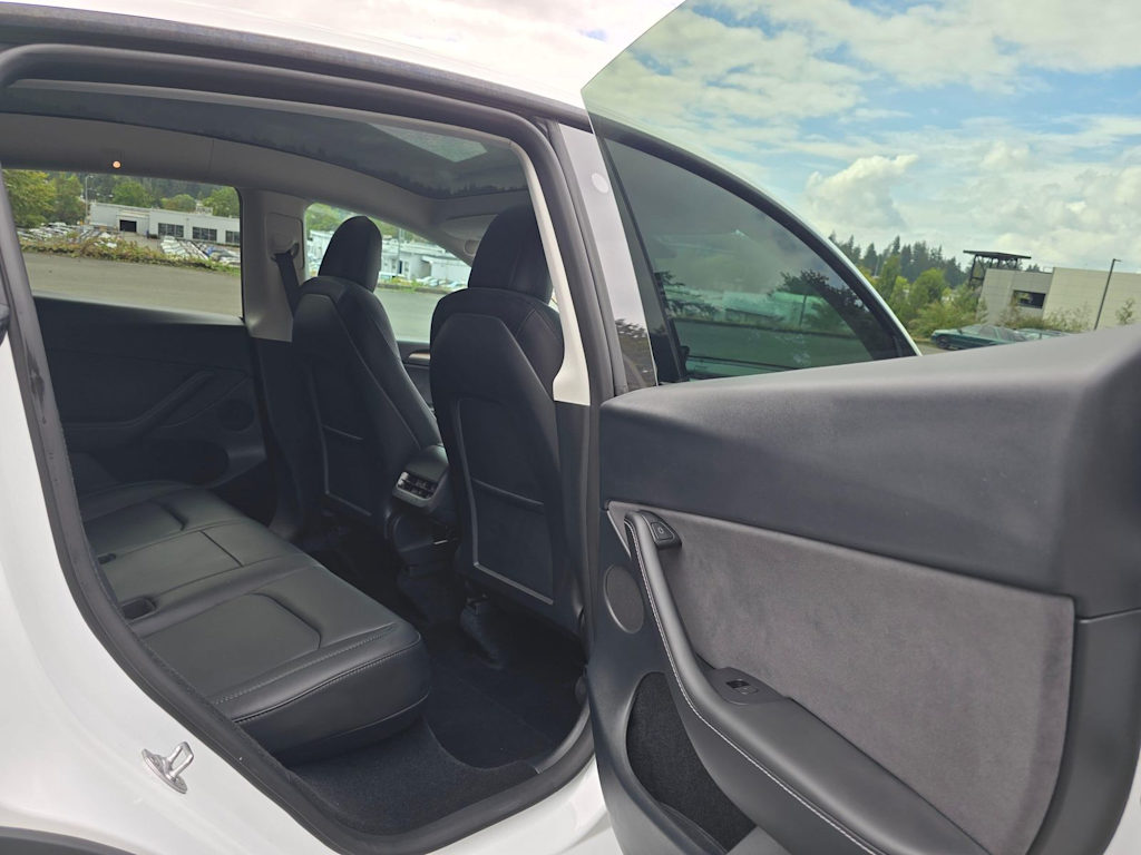 Thumbnail: 2023 Tesla Model Y - 31