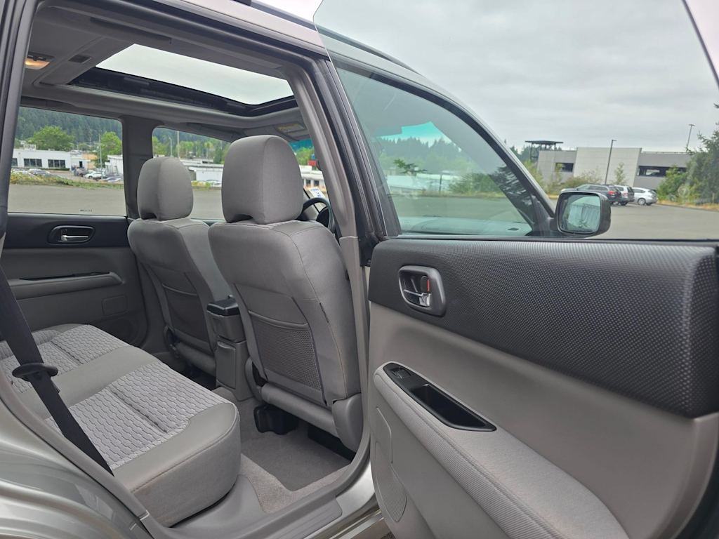 Thumbnail: 2005 Subaru Forester - 30