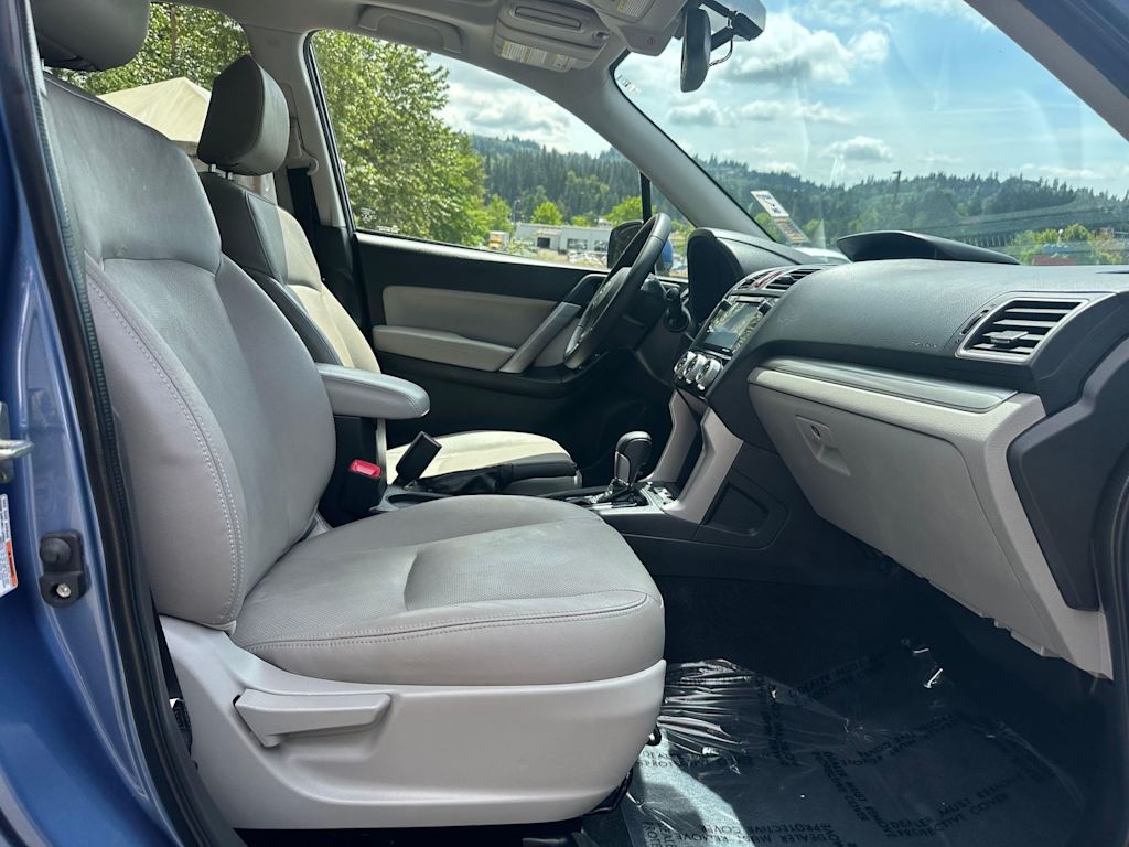 Thumbnail: 2016 Subaru Forester - 12