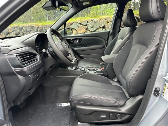 2025 Subaru Forester Touring 21
