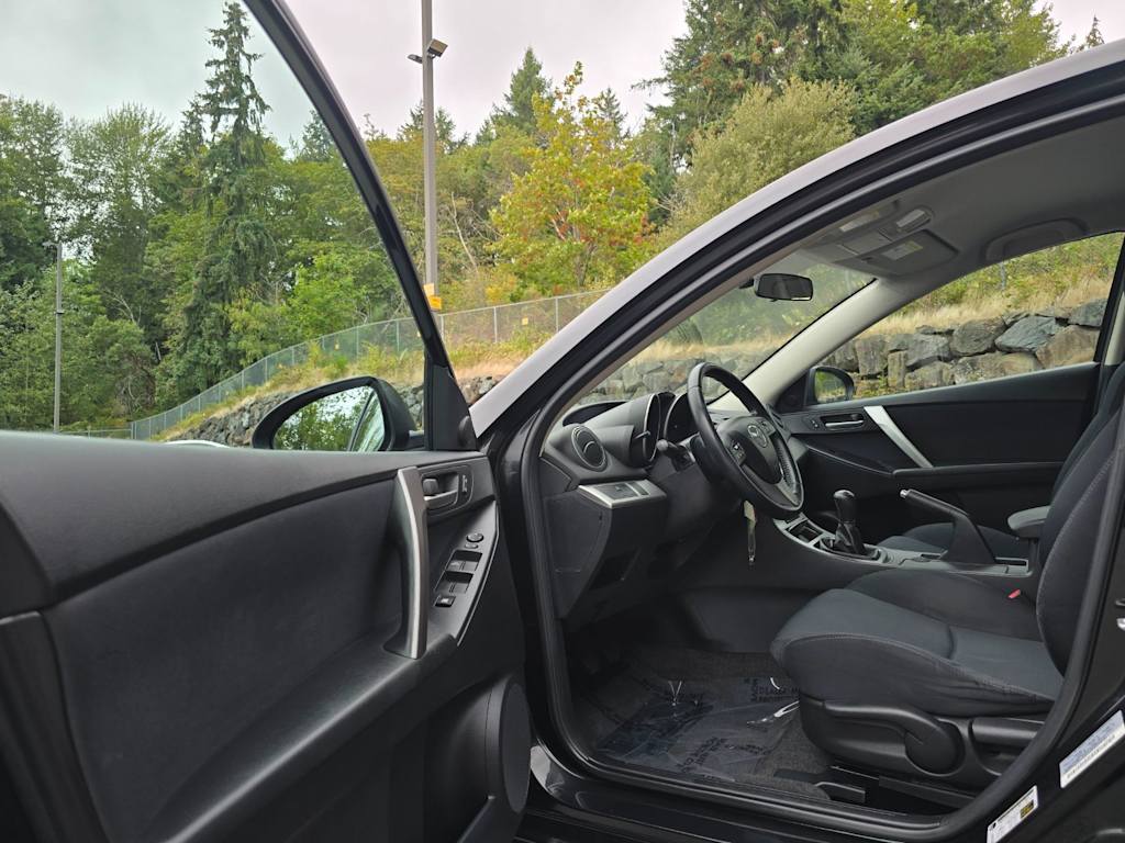 Thumbnail: 2010 Mazda Mazda3 - 28