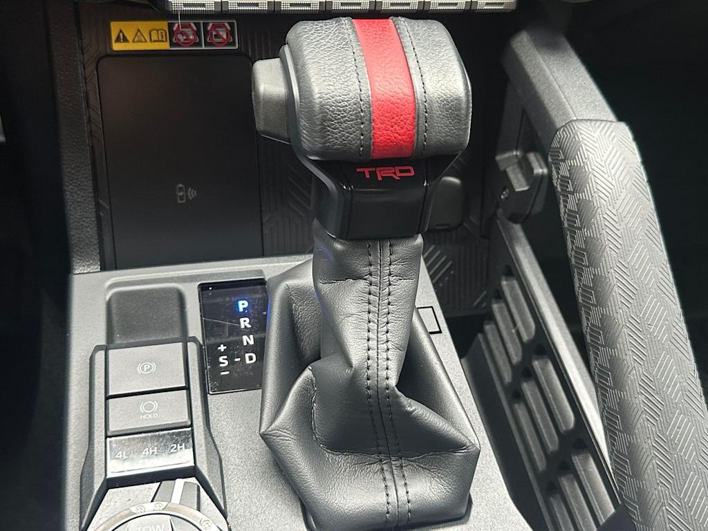 Thumbnail: 2025 Toyota 4Runner - 25