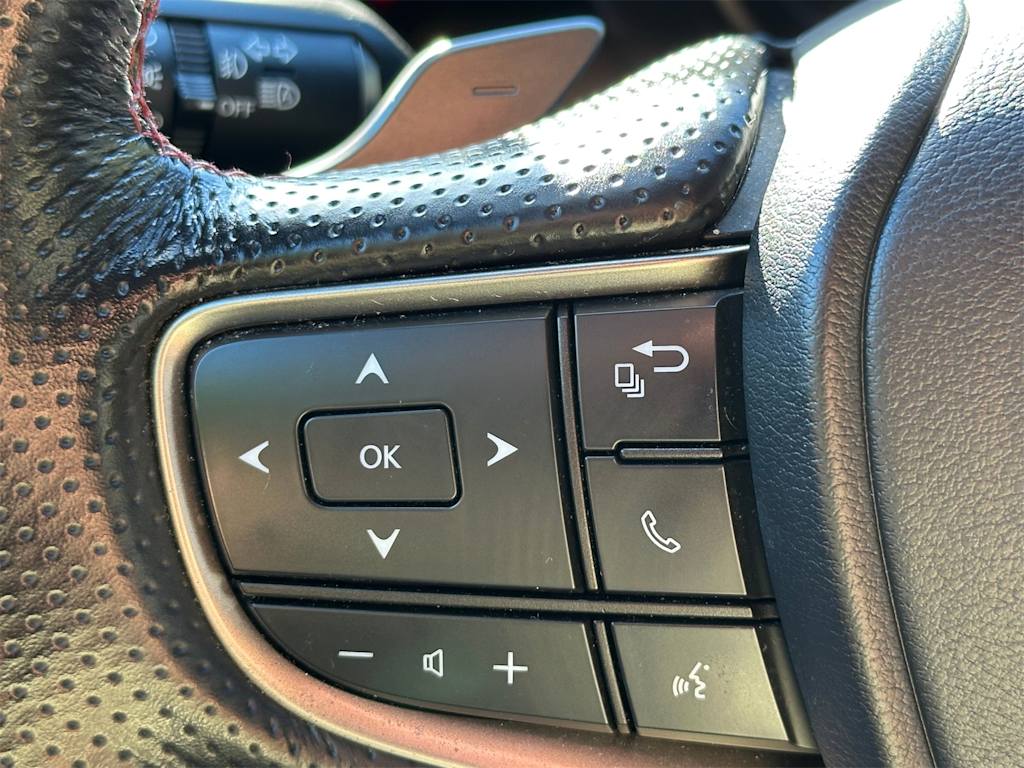 Thumbnail: 2019 Lexus UX - 28