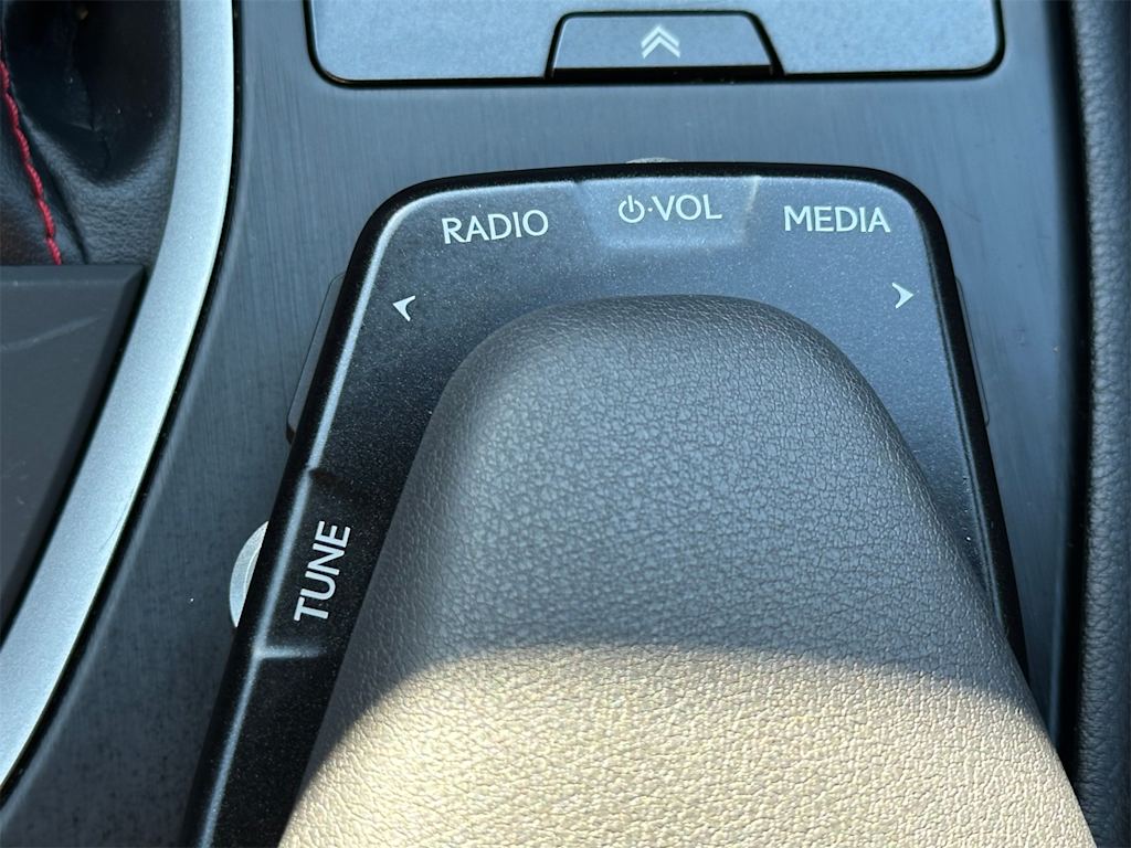 Thumbnail: 2019 Lexus UX - 26