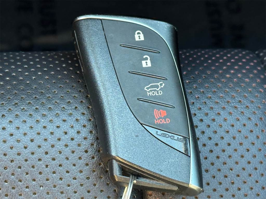 Thumbnail: 2019 Lexus UX - 18