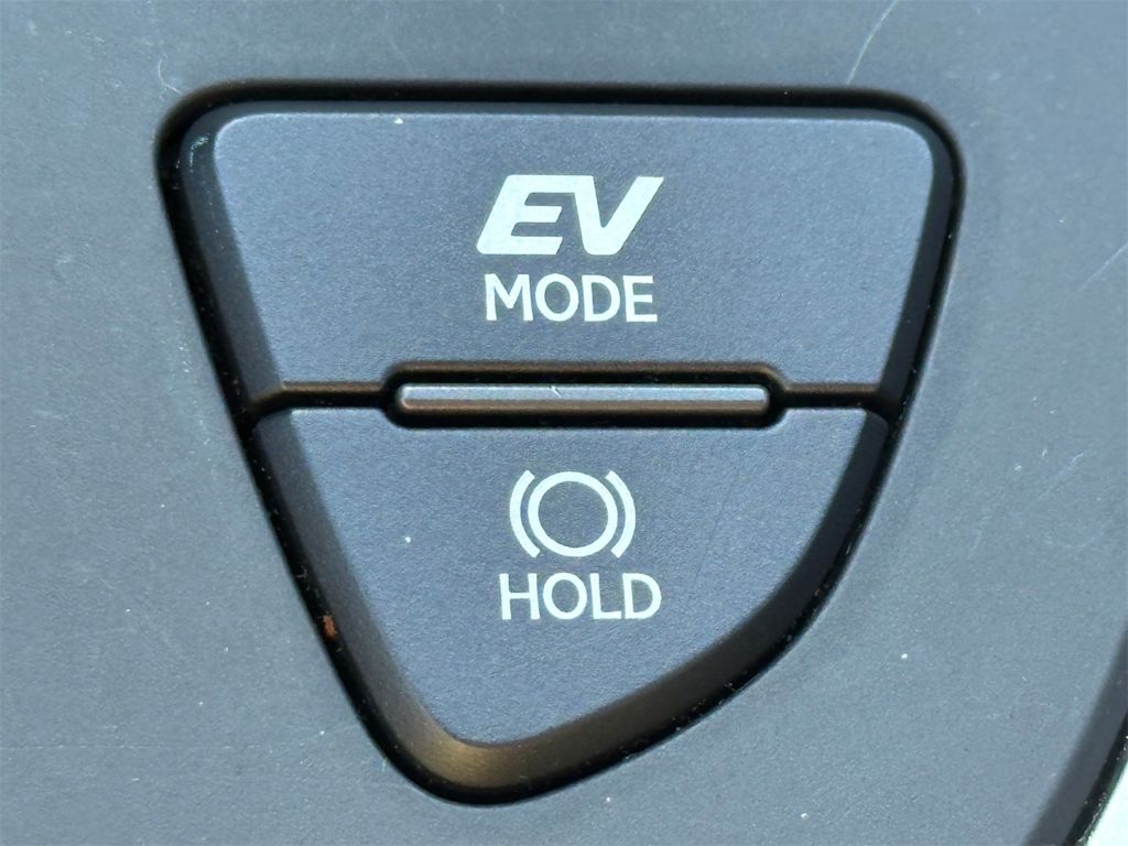 Thumbnail: 2019 Lexus UX - 27