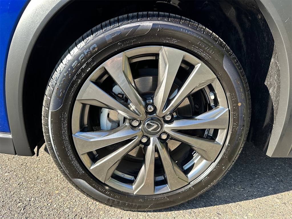 Thumbnail: 2019 Lexus UX - 8