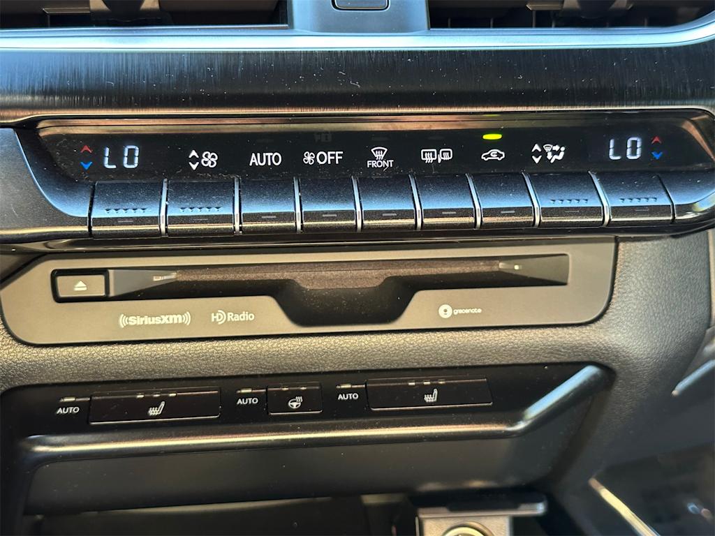 Thumbnail: 2019 Lexus UX - 23