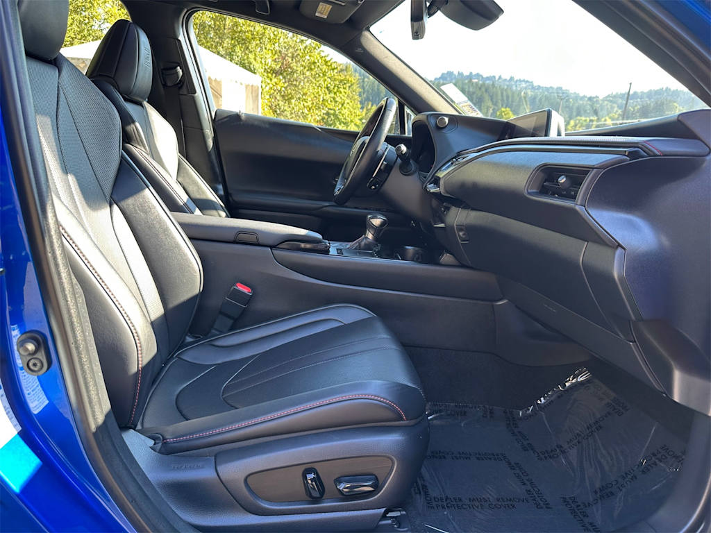 Thumbnail: 2019 Lexus UX - 11