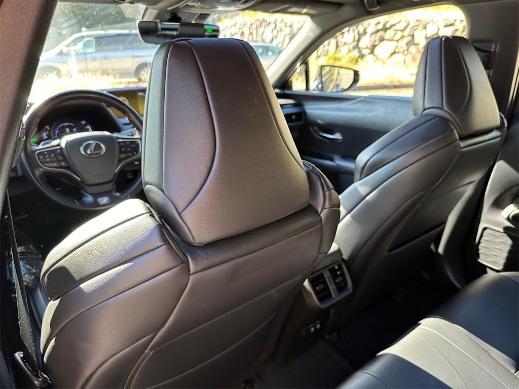 Thumbnail: 2019 Lexus UX - 13