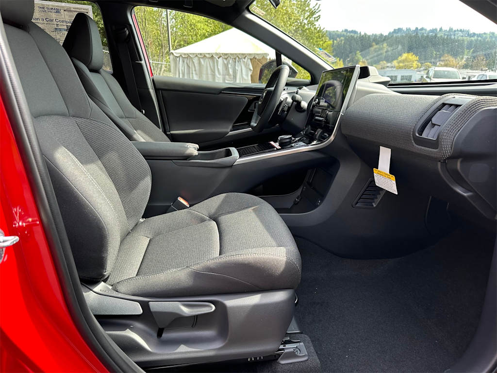 2025 Subaru Solterra Limited 12