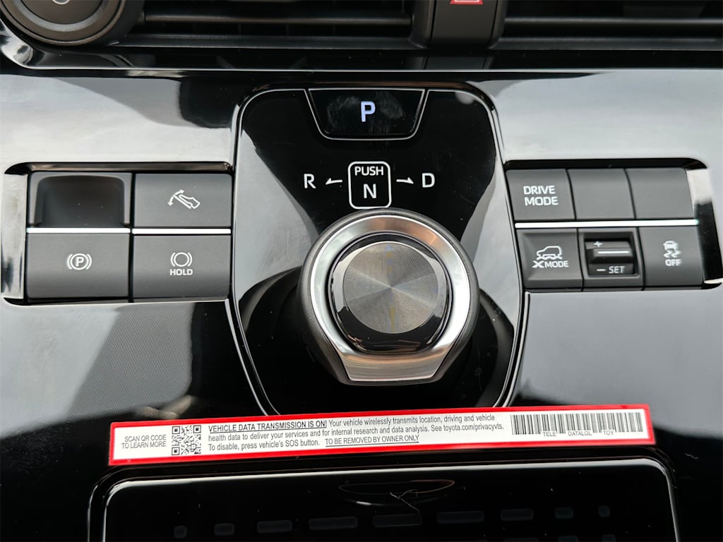 2025 Subaru Solterra Limited 15