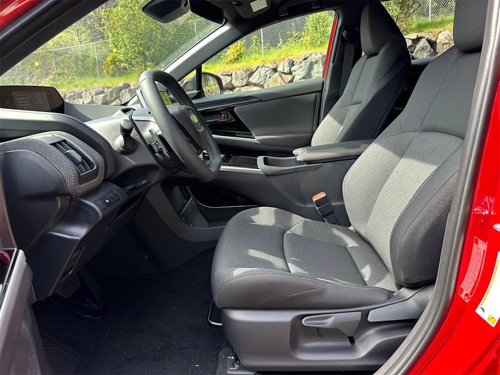 2025 Subaru Solterra Limited 21
