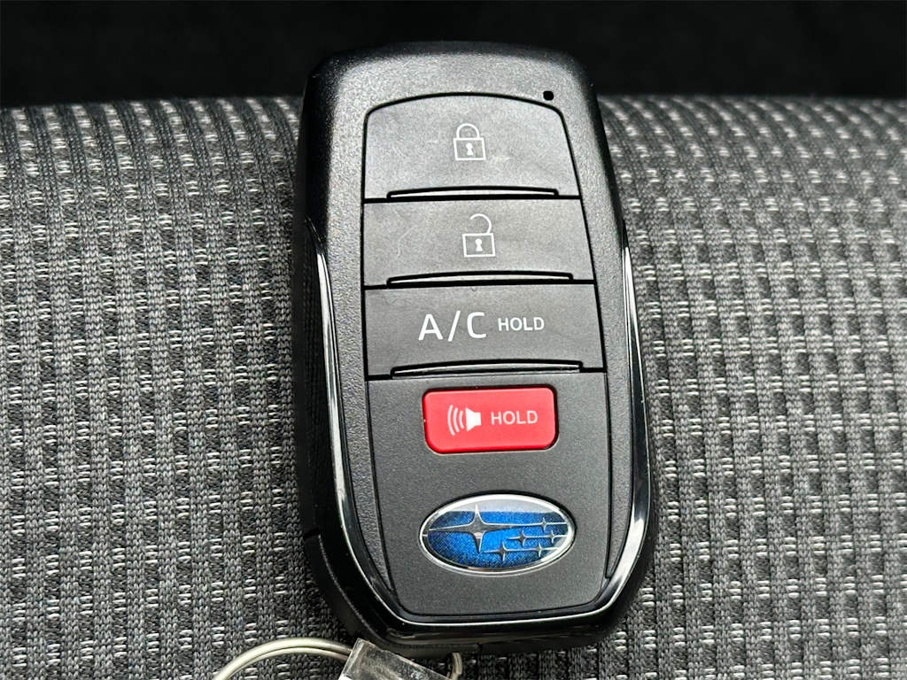 2025 Subaru Solterra Premium 18