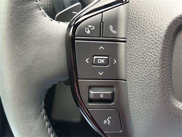 2025 Subaru Solterra Premium 23