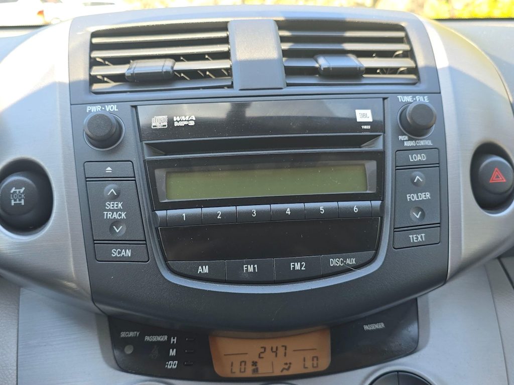 Thumbnail: 2007 Toyota RAV4 - 14