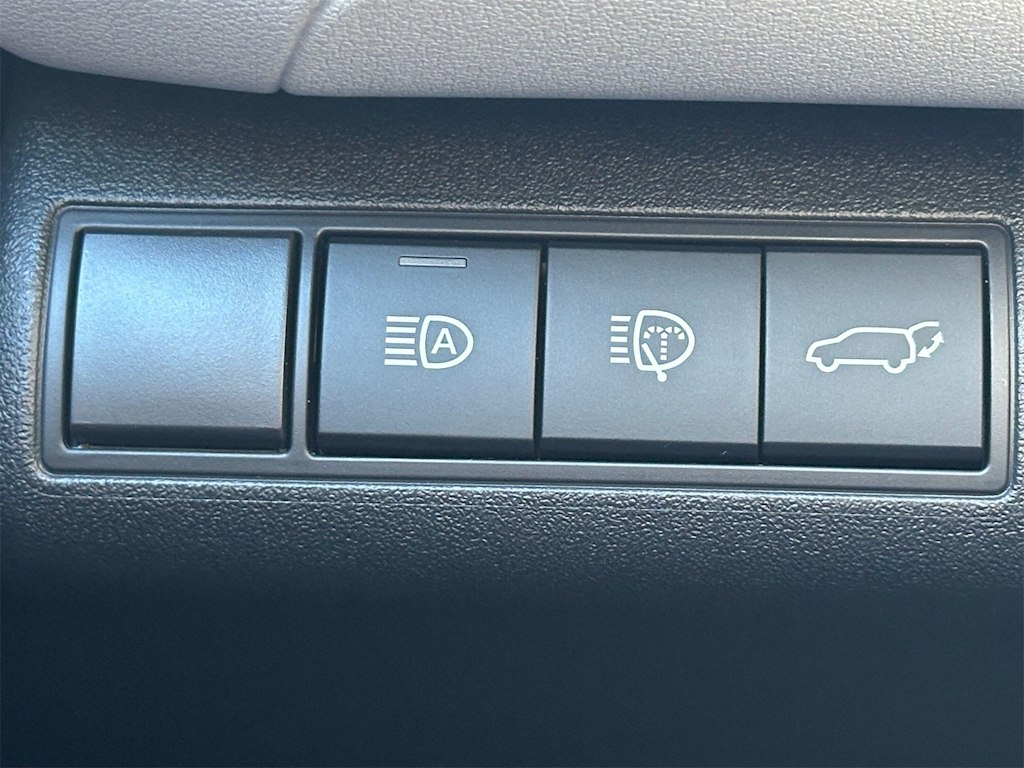 Thumbnail: 2026 Subaru Solterra - 23