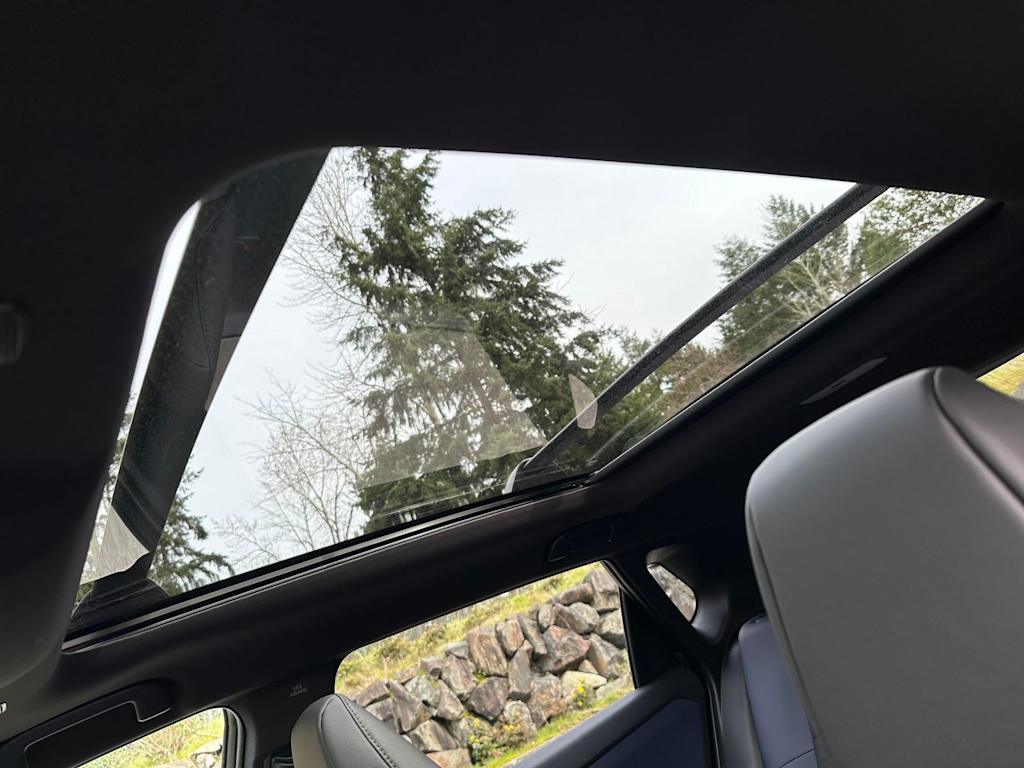 Thumbnail: 2026 Subaru Solterra - 21