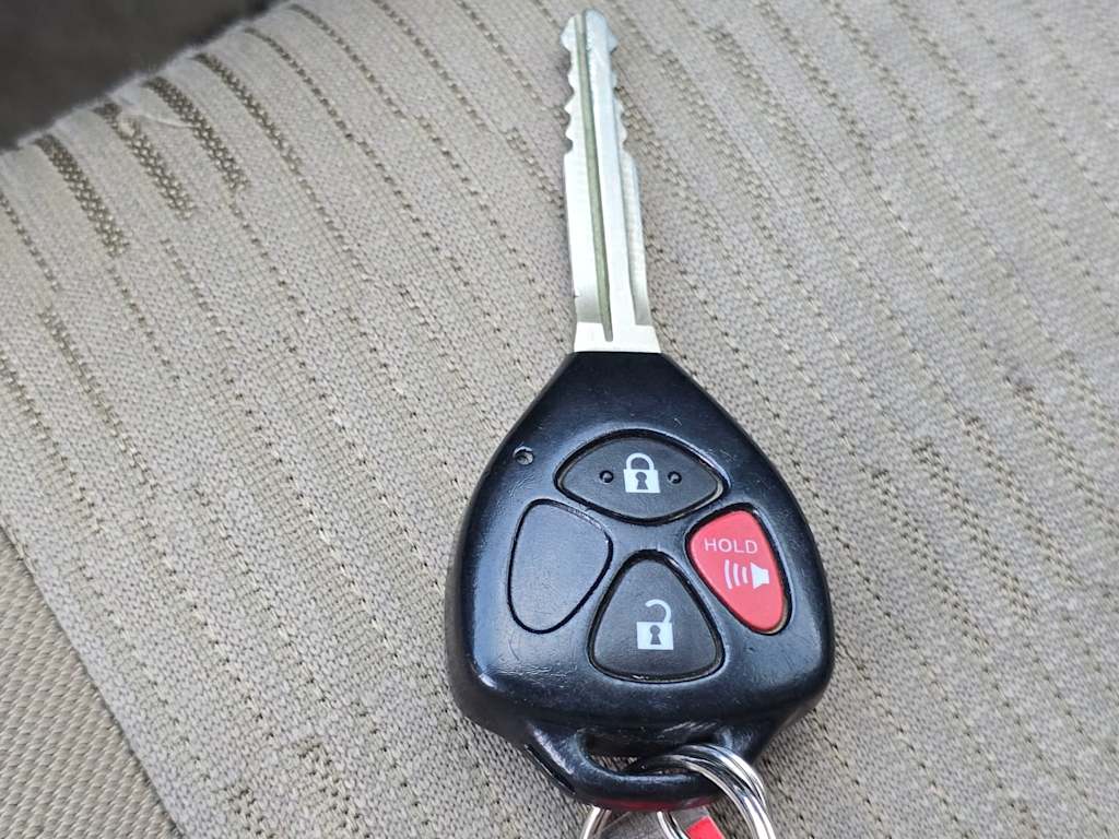 Thumbnail: 2011 Toyota RAV4 - 19