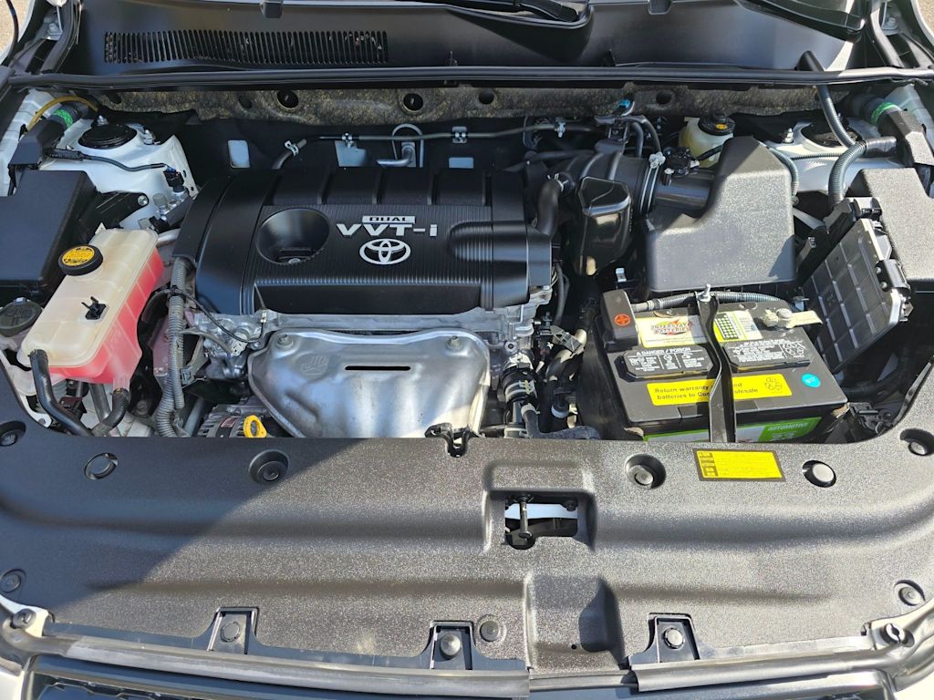 Thumbnail: 2011 Toyota RAV4 - 8