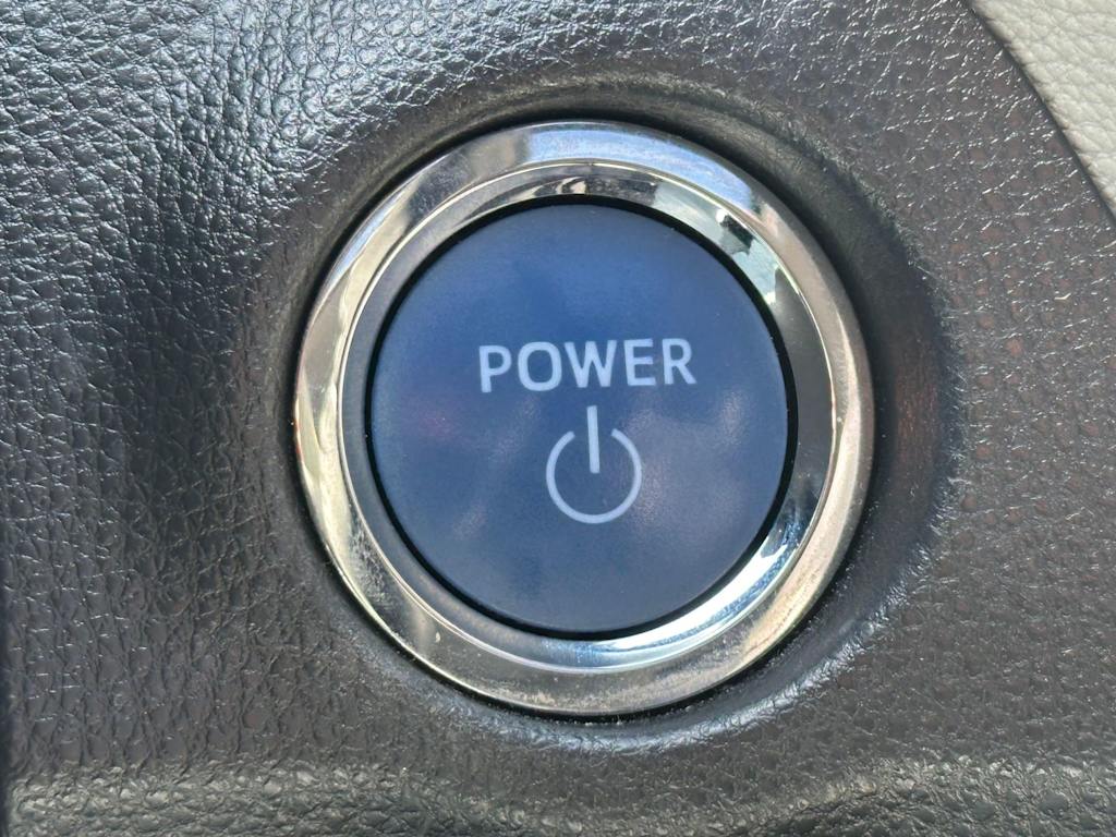 Thumbnail: 2019 Toyota RAV4 - 29