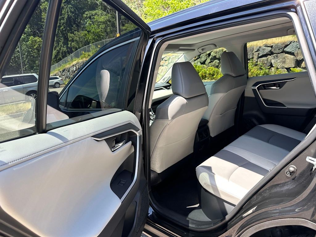 Thumbnail: 2019 Toyota RAV4 - 19