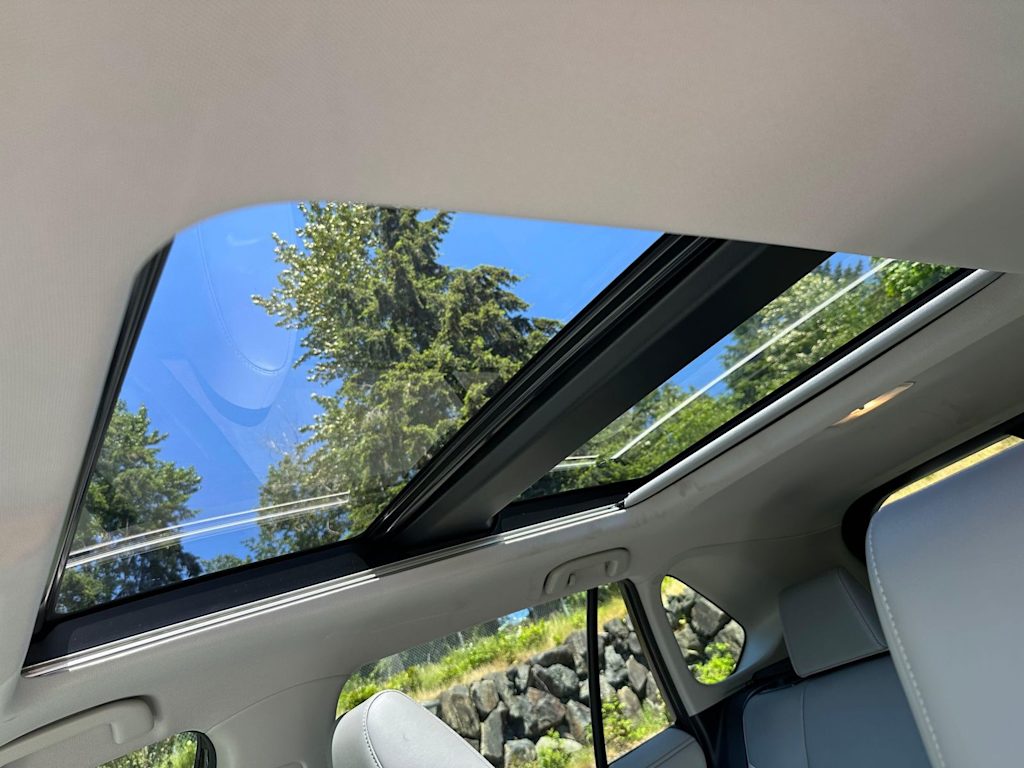 Thumbnail: 2019 Toyota RAV4 - 25