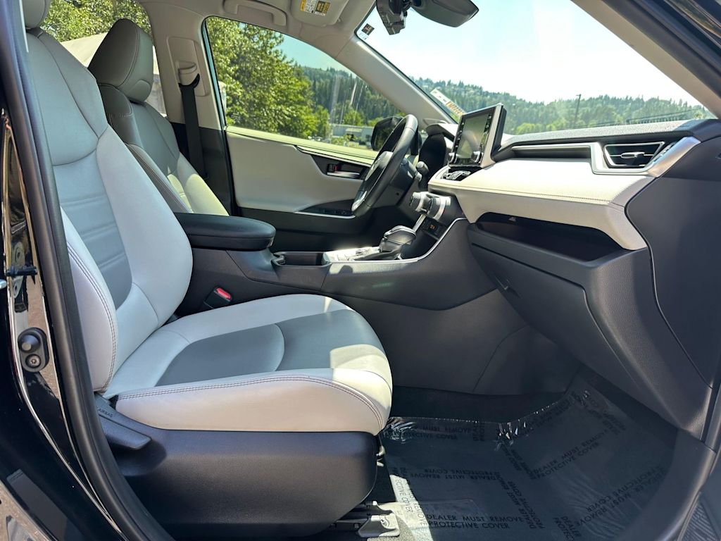 Thumbnail: 2019 Toyota RAV4 - 11