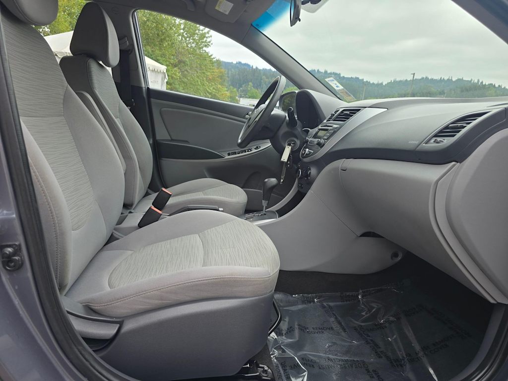 Thumbnail: 2017 Hyundai Accent - 11