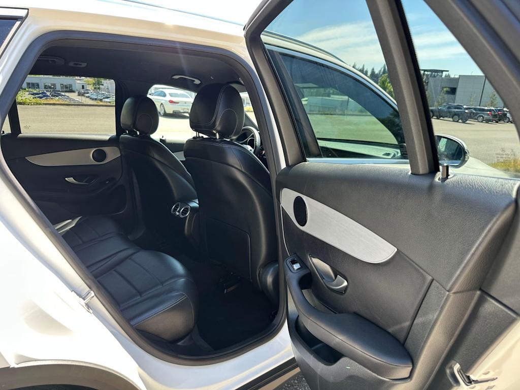 Thumbnail: 2021 Mercedes-Benz GLC - 22