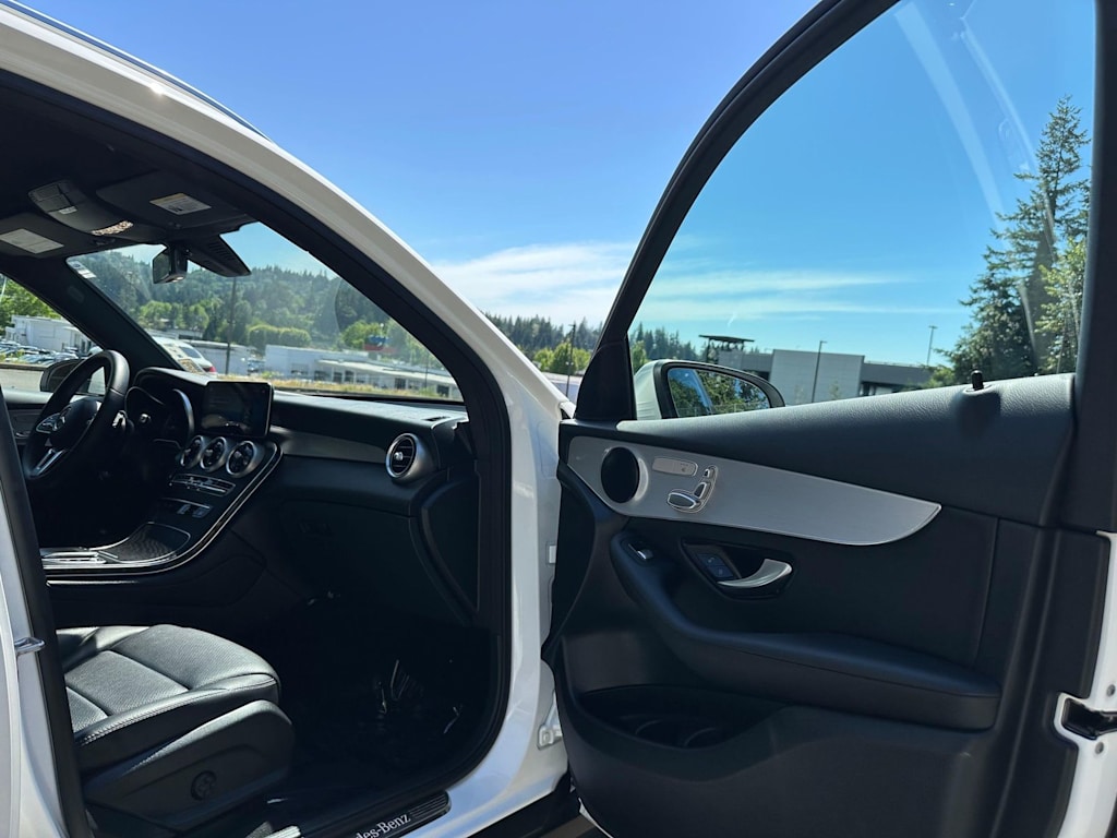 Thumbnail: 2021 Mercedes-Benz GLC - 23