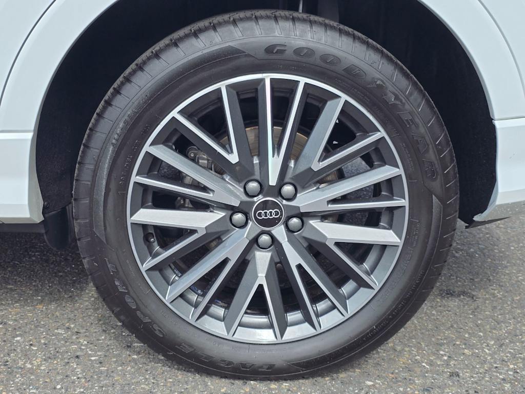 Thumbnail: 2023 Audi Q3 - 8