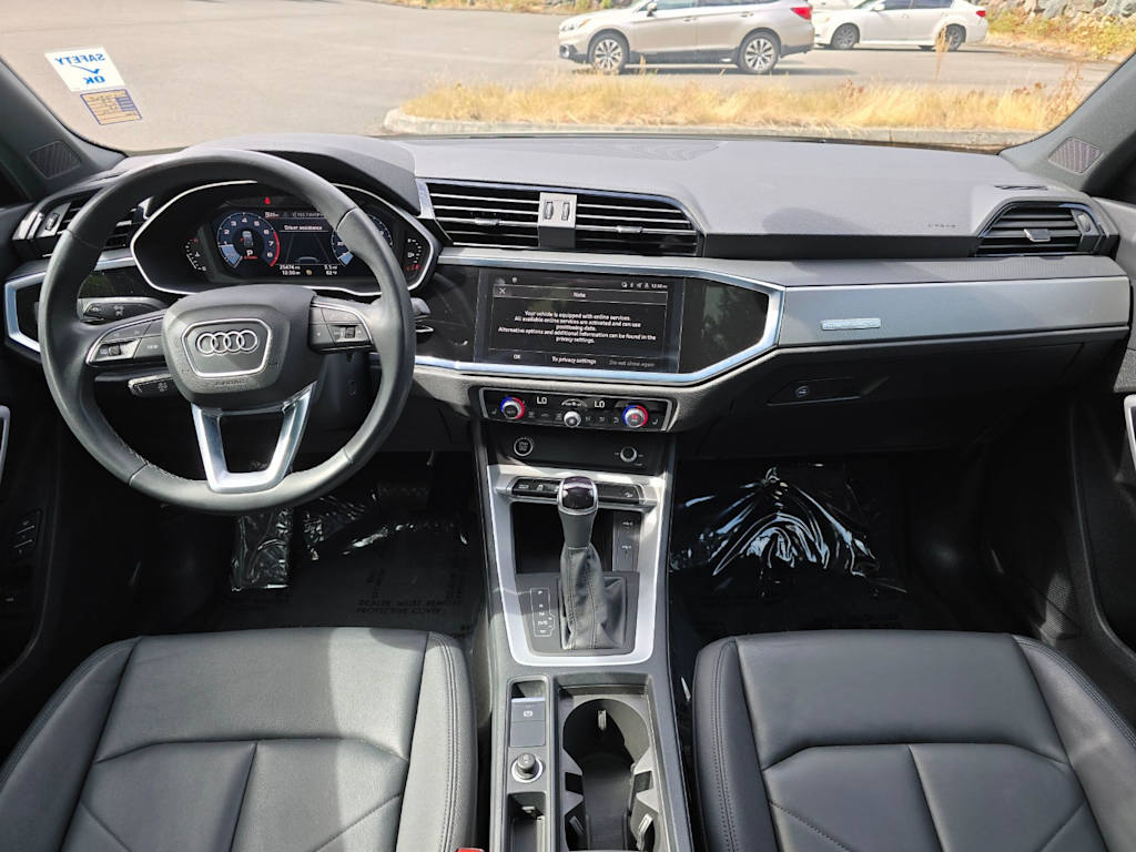 Thumbnail: 2023 Audi Q3 - 10