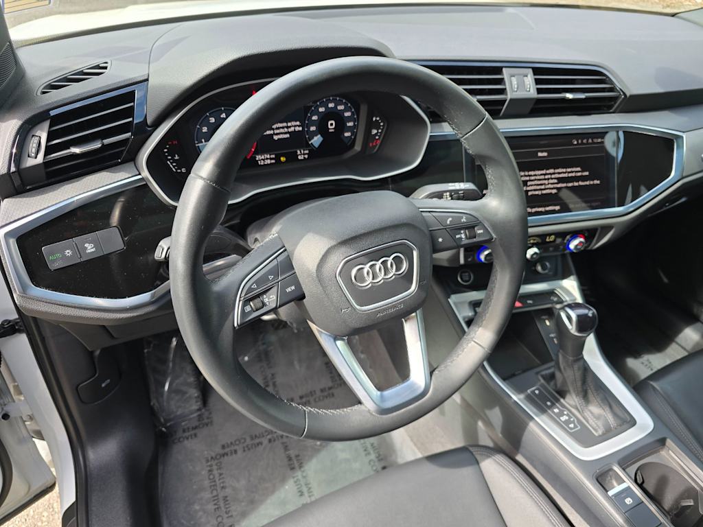 Thumbnail: 2023 Audi Q3 - 2