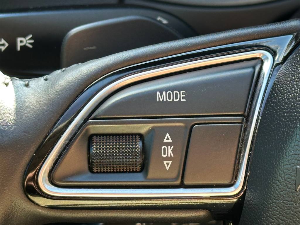 Thumbnail: 2013 Audi Q5 - 27