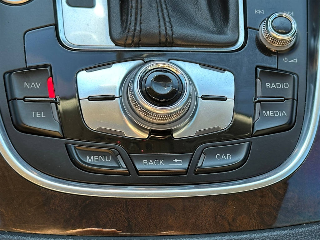 Thumbnail: 2013 Audi Q5 - 25