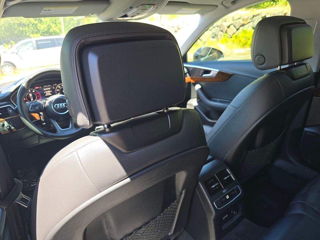 Thumbnail: 2019 Audi A4 - 11