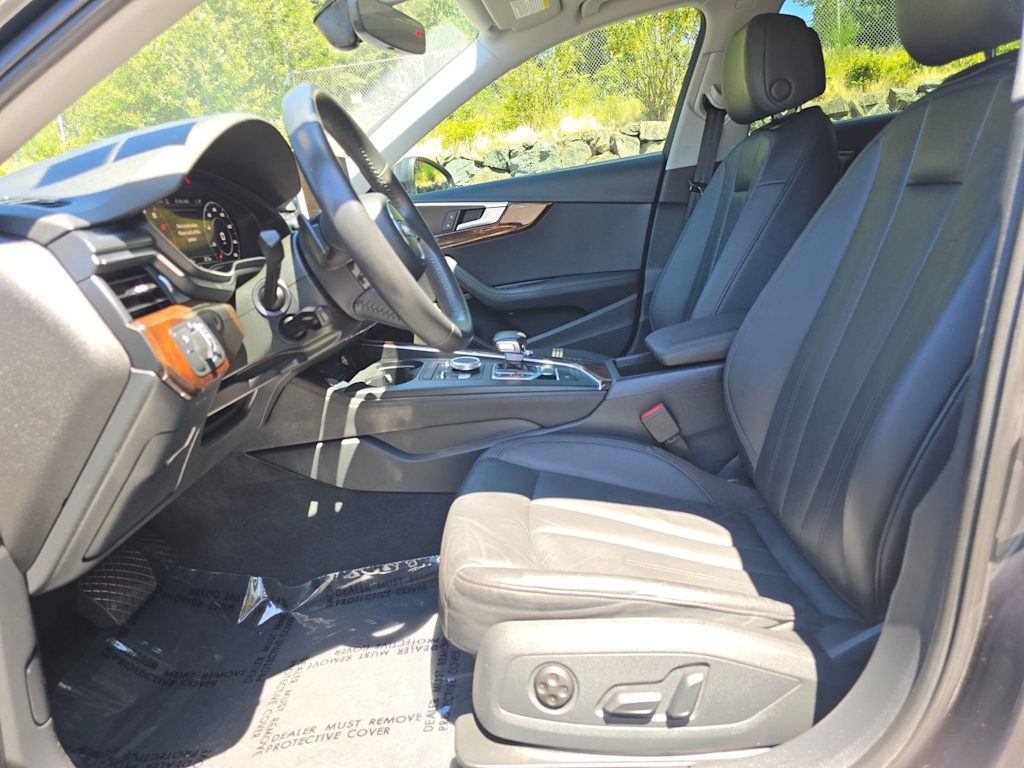 Thumbnail: 2019 Audi A4 - 24