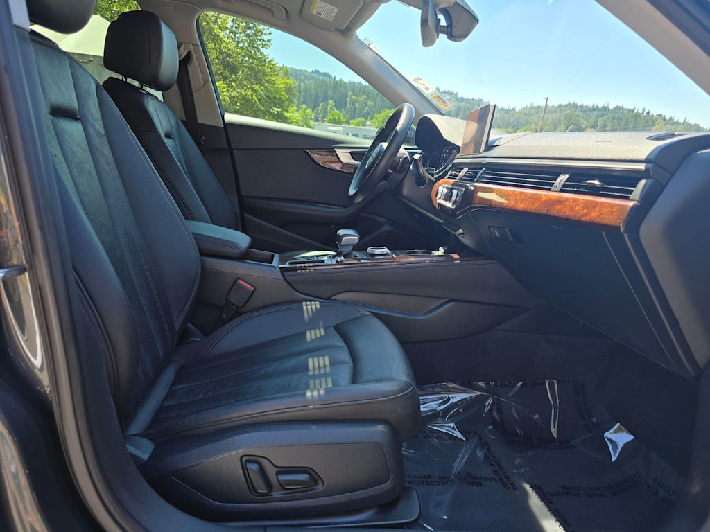 Thumbnail: 2019 Audi A4 - 12
