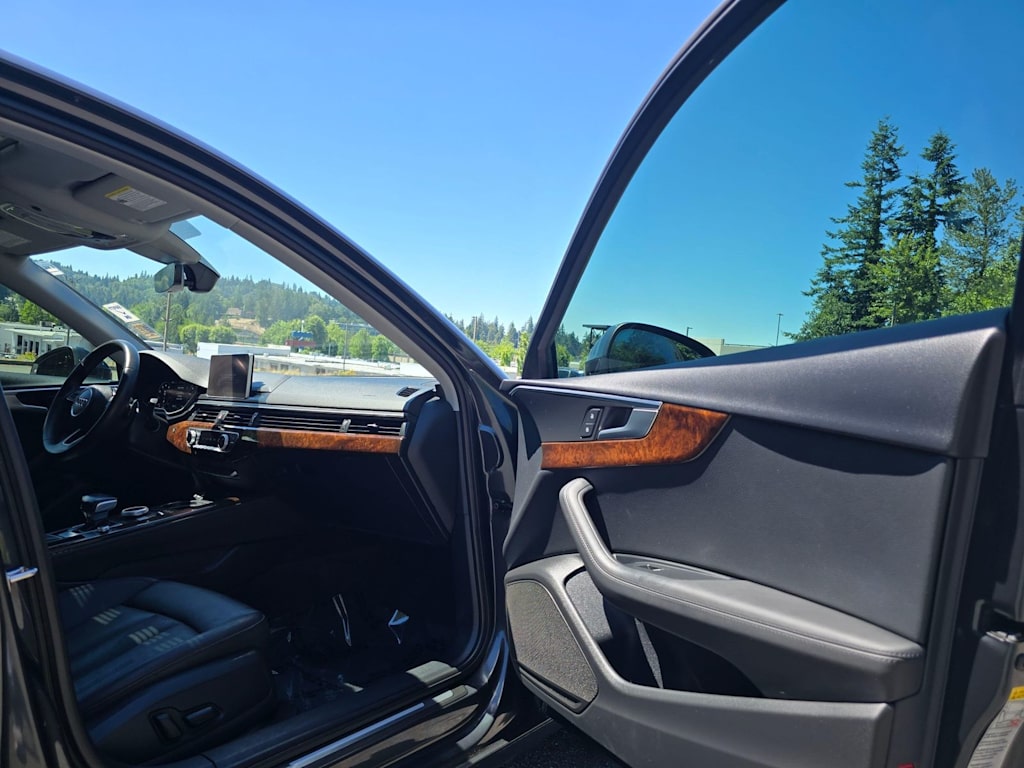 Thumbnail: 2019 Audi A4 - 23