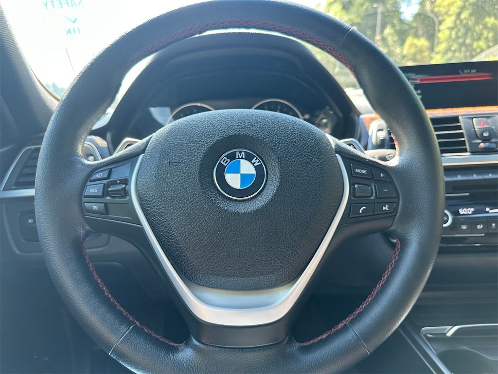 Thumbnail: 2016 BMW 3 Series - 10