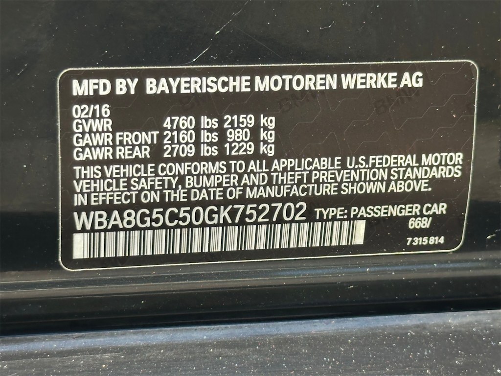 Thumbnail: 2016 BMW 3 Series - 19