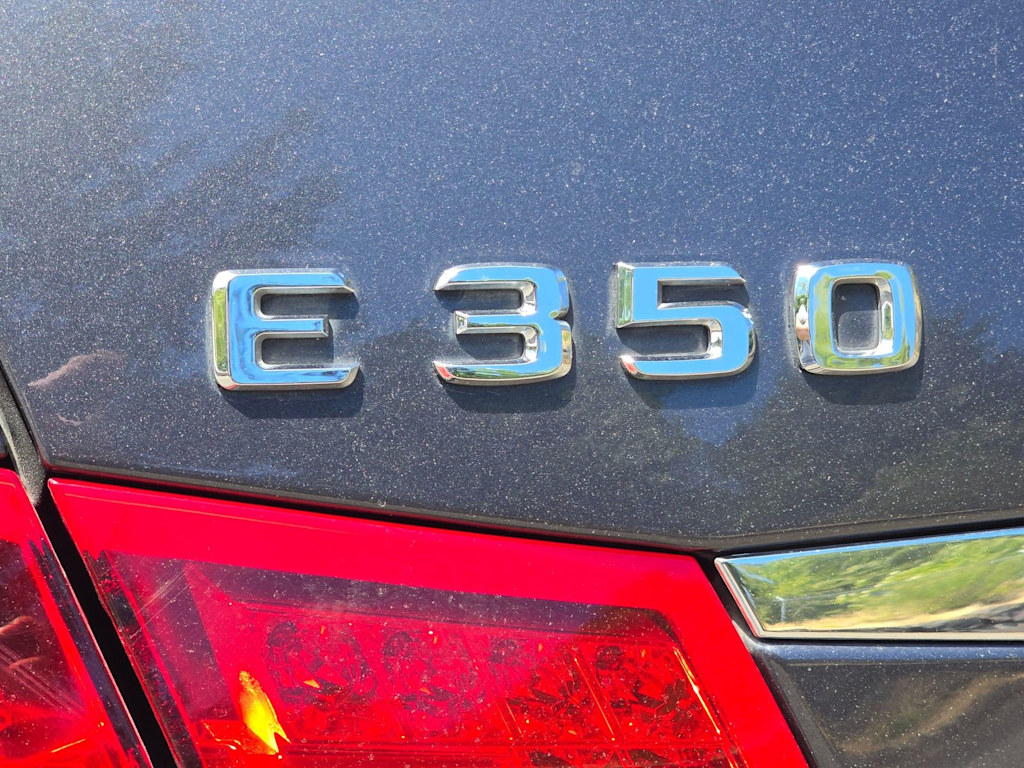 Thumbnail: 2010 Mercedes-Benz E-Class - 7