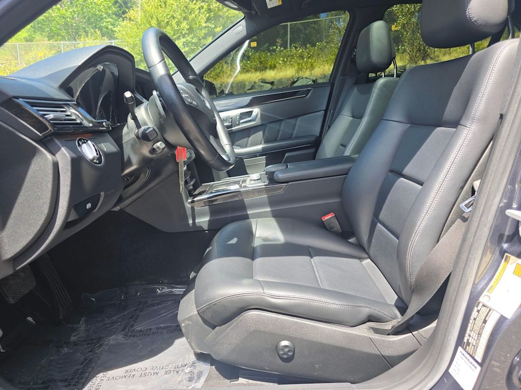 Thumbnail: 2010 Mercedes-Benz E-Class - 11
