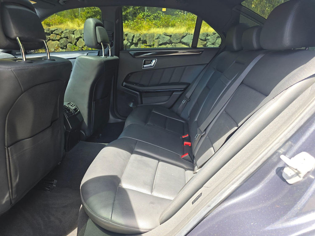 Thumbnail: 2010 Mercedes-Benz E-Class - 13
