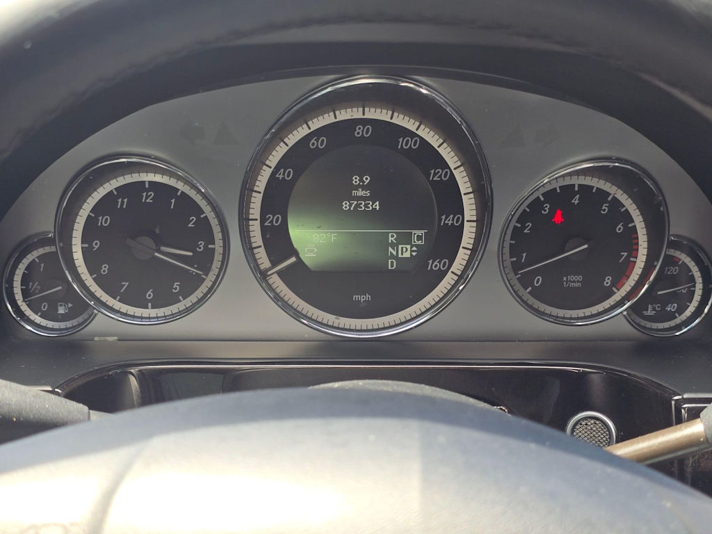 Thumbnail: 2010 Mercedes-Benz E-Class - 18
